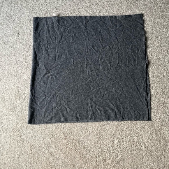 New! Red Envelope 100% cashmere Poncho dark gray nwot 47130 - Picture 15 of 16